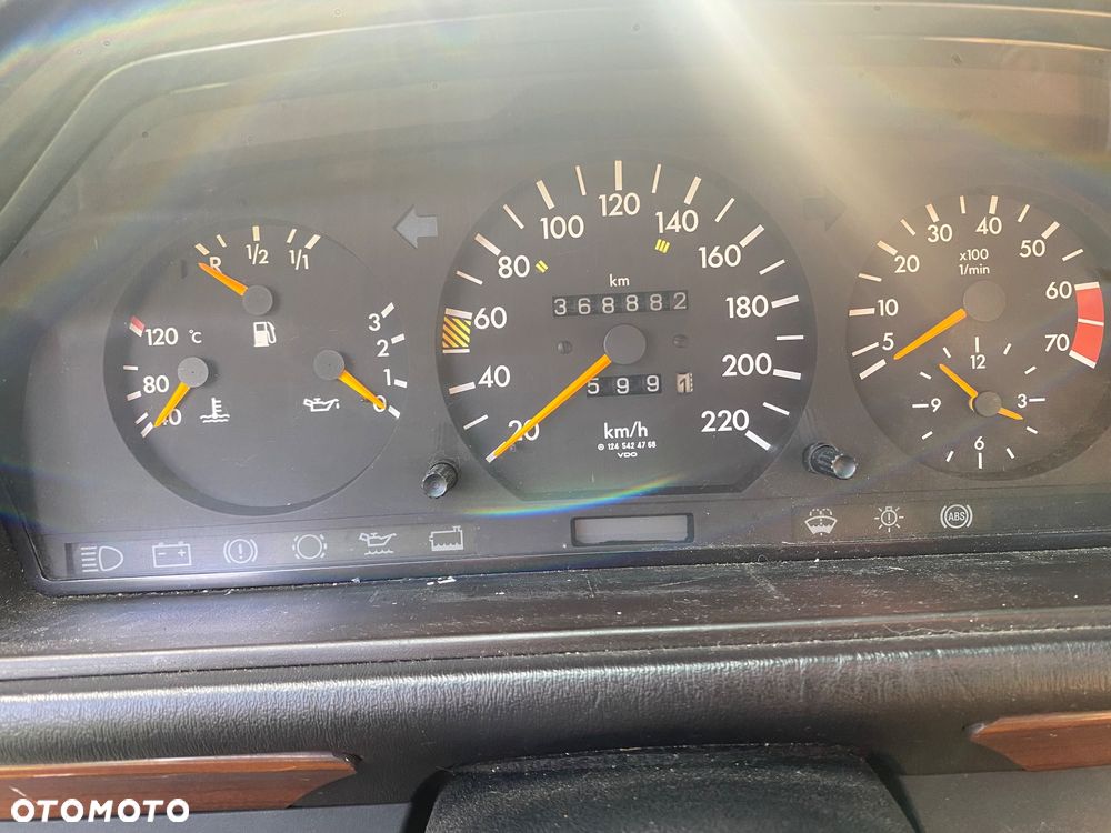 Mercedes-Benz W124 (1984-1993) - 11