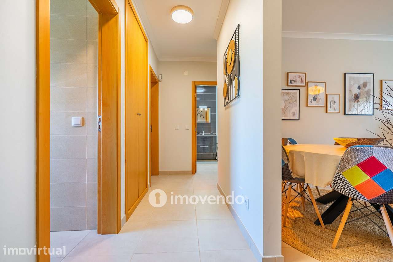 Apartamento T2 exclusivo, a 300m da praia da Consolação, em Peniche - Grande imagem: 2/33