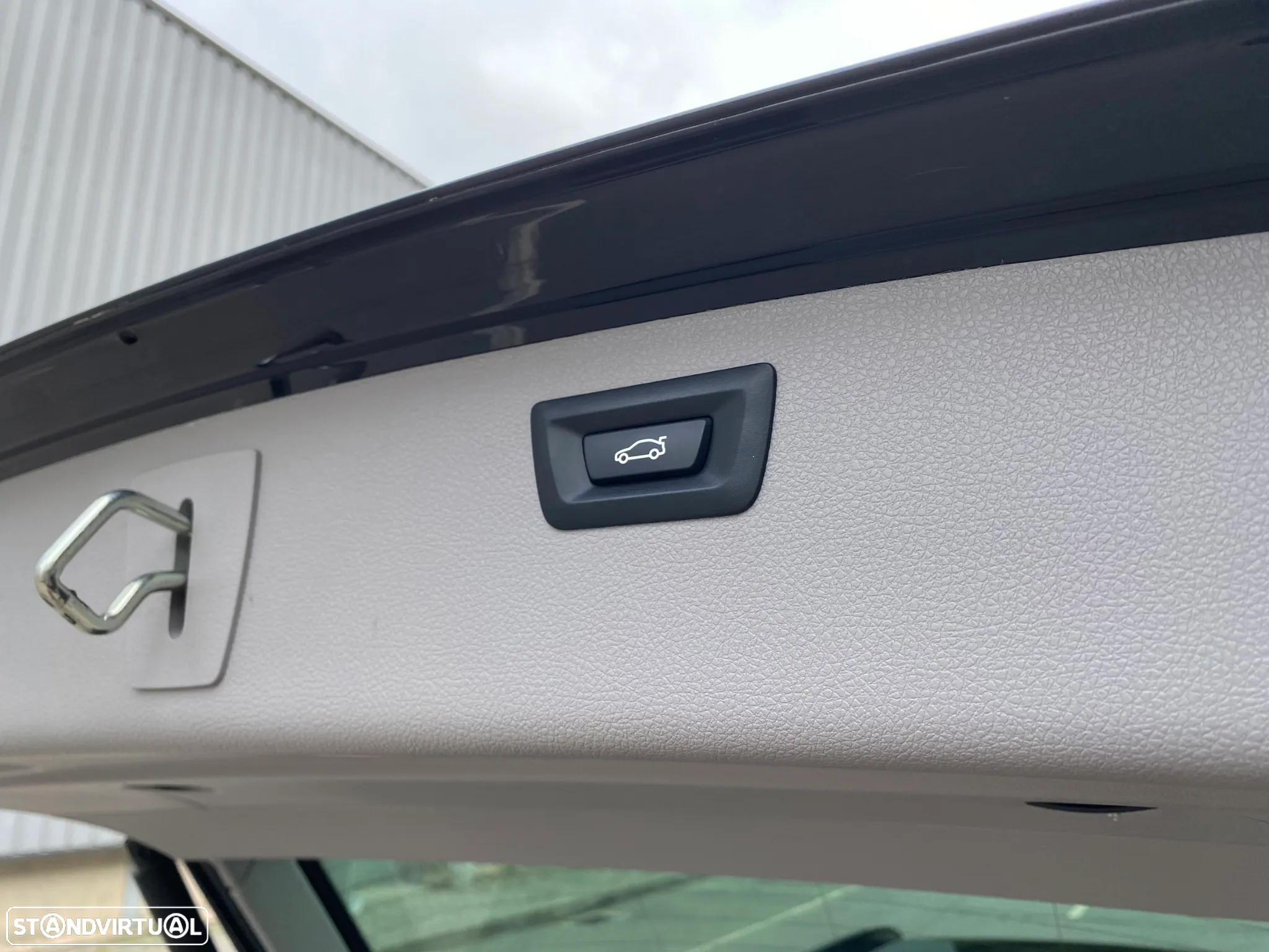 BMW 320 d Touring xDrive Auto - 35