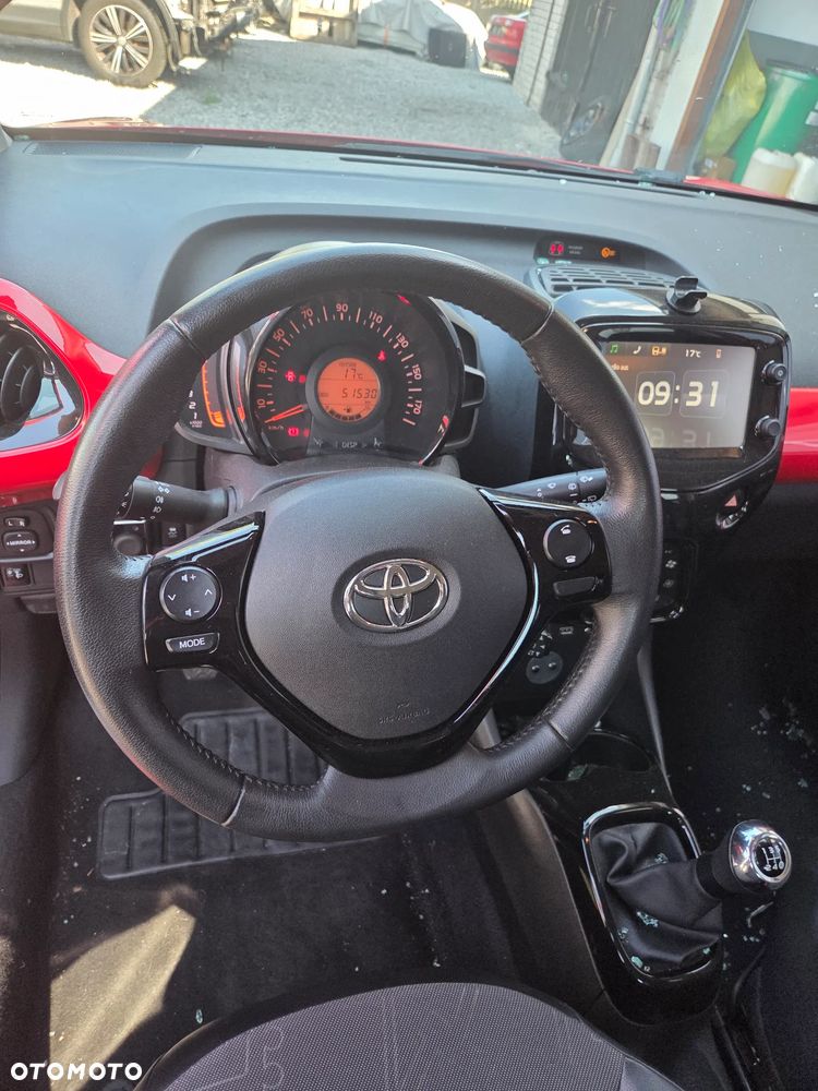 Toyota Aygo x-clusiv - 8