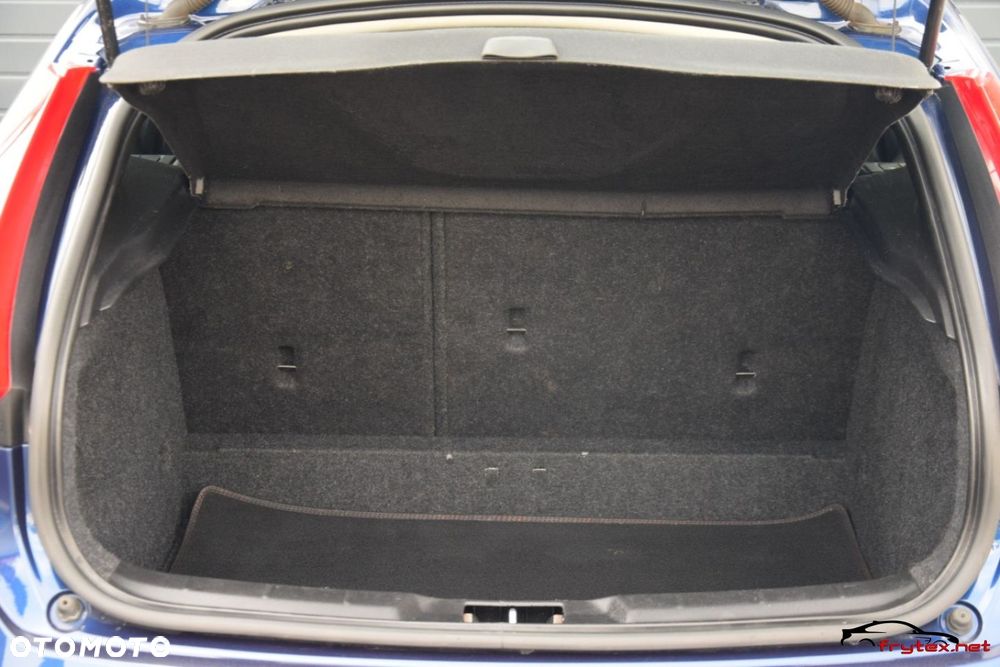 Volvo V40 - 22