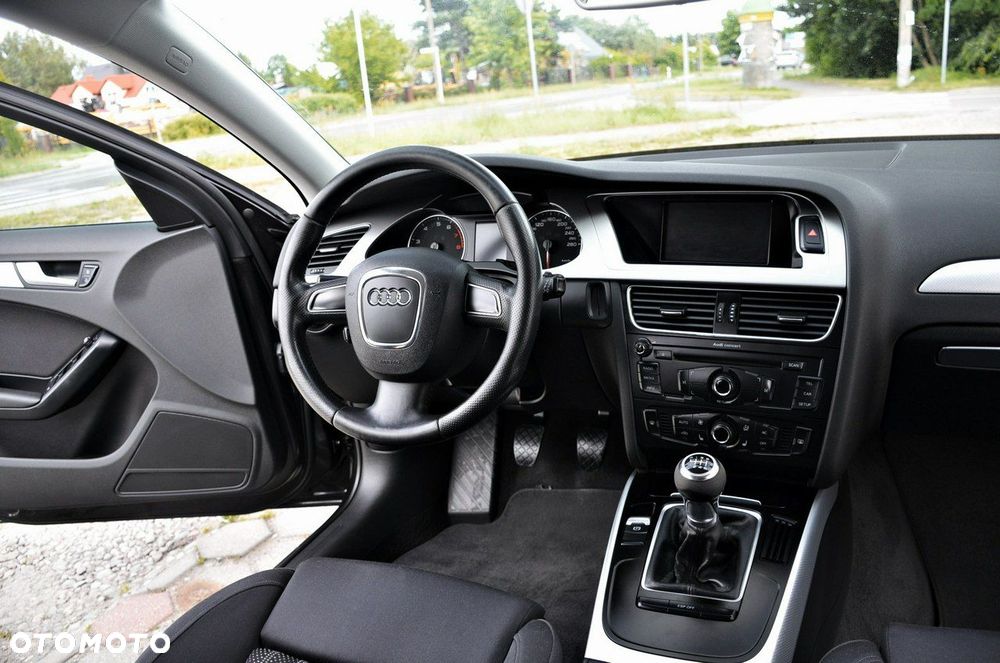 Audi A4 Avant - 23