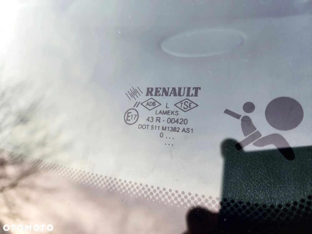 Renault Clio - 11