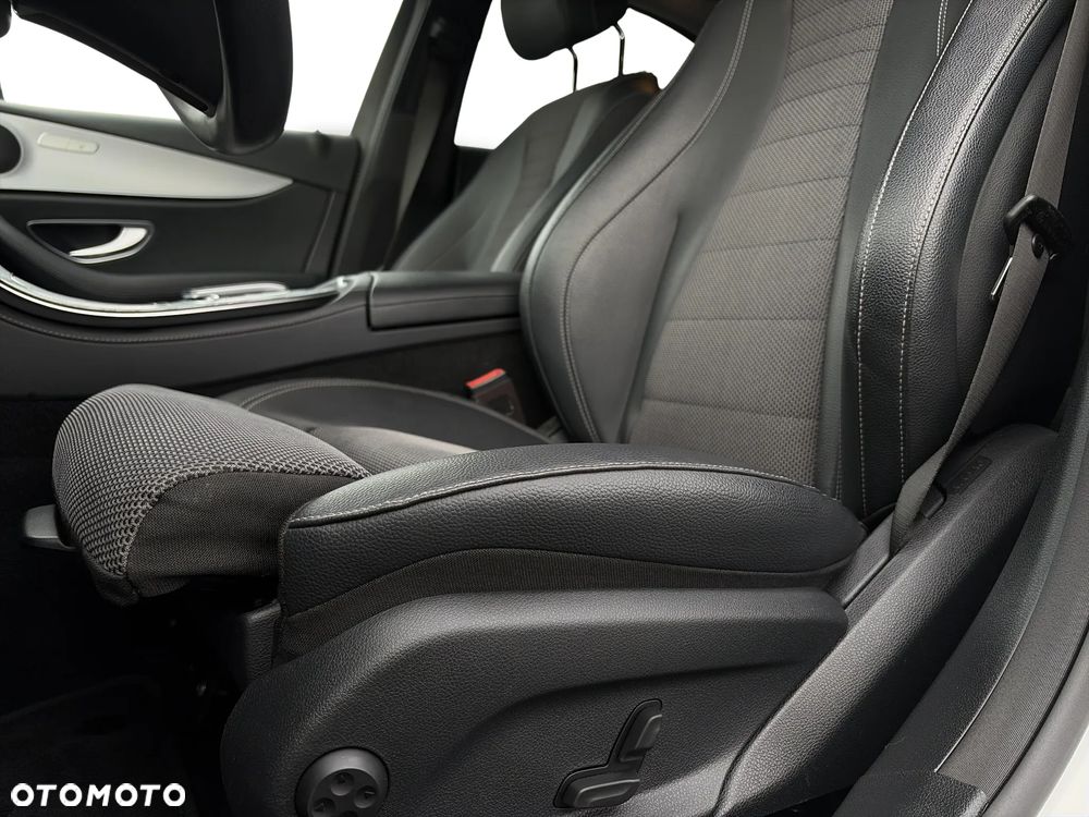 Mercedes-Benz Klasa E 220 d 4-Matic AMG - 12