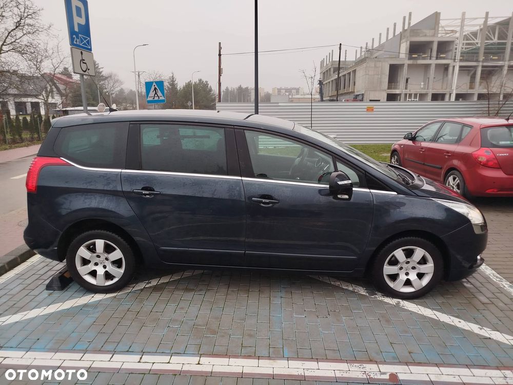 Peugeot 5008 1.6 HDi Premium - 4