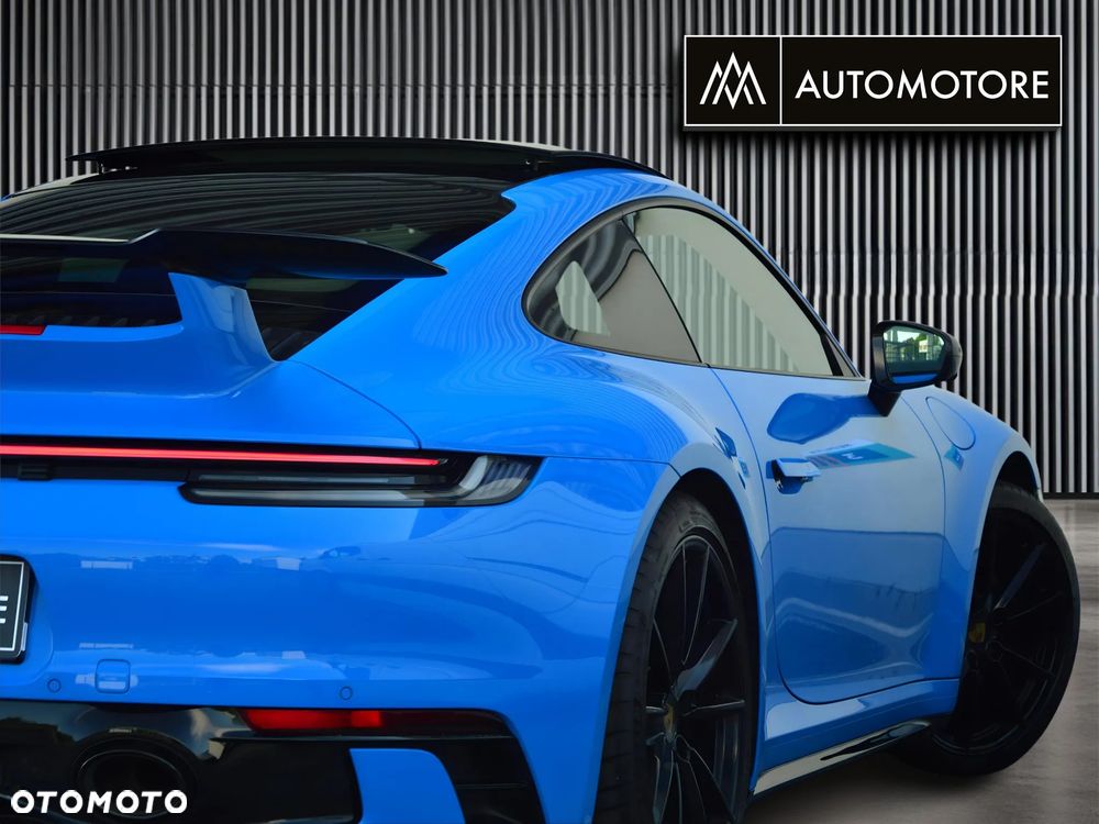 Porsche 911 Carrera 4S - 11