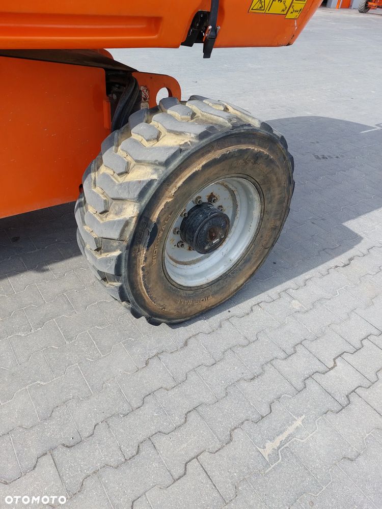 JLG 660 SJ - 16