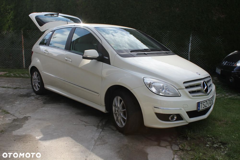 Mercedes-Benz Klasa B 150 BlueEffICIENCY - 2