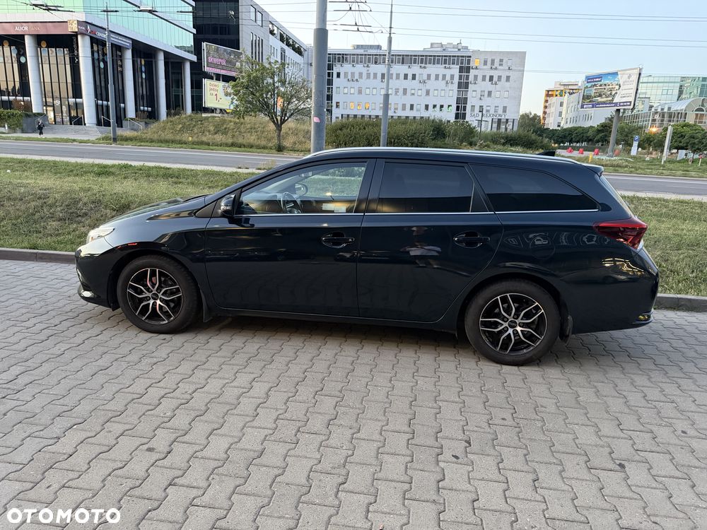 Toyota Auris 1.6 Prestige - 2