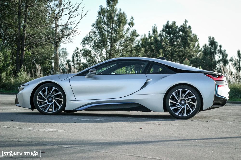 BMW i8 Standard - 8