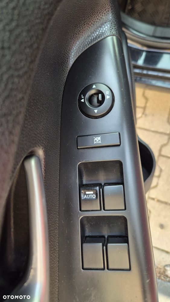 Kia Venga 1.4 CVVT Black Collection - 11