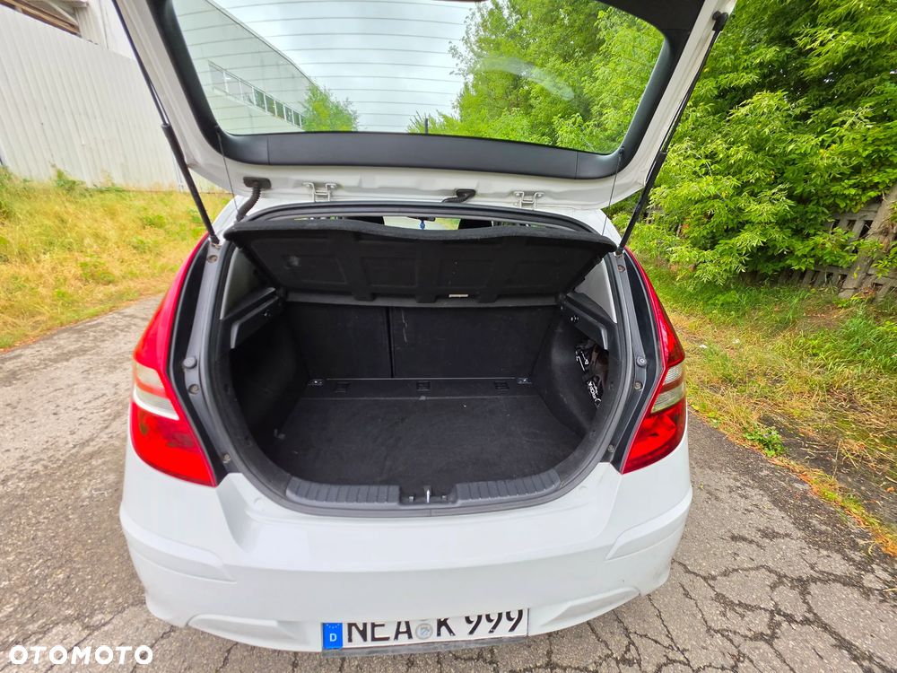 Hyundai i30 1.4 FIFA WM Edition - 18