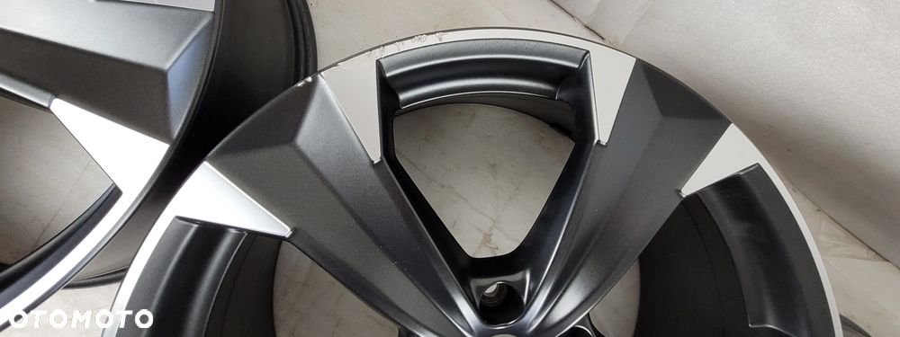 FELGI 8X19 ET45 5X112 SEAT CUPRA ATECA 575601025T - 5