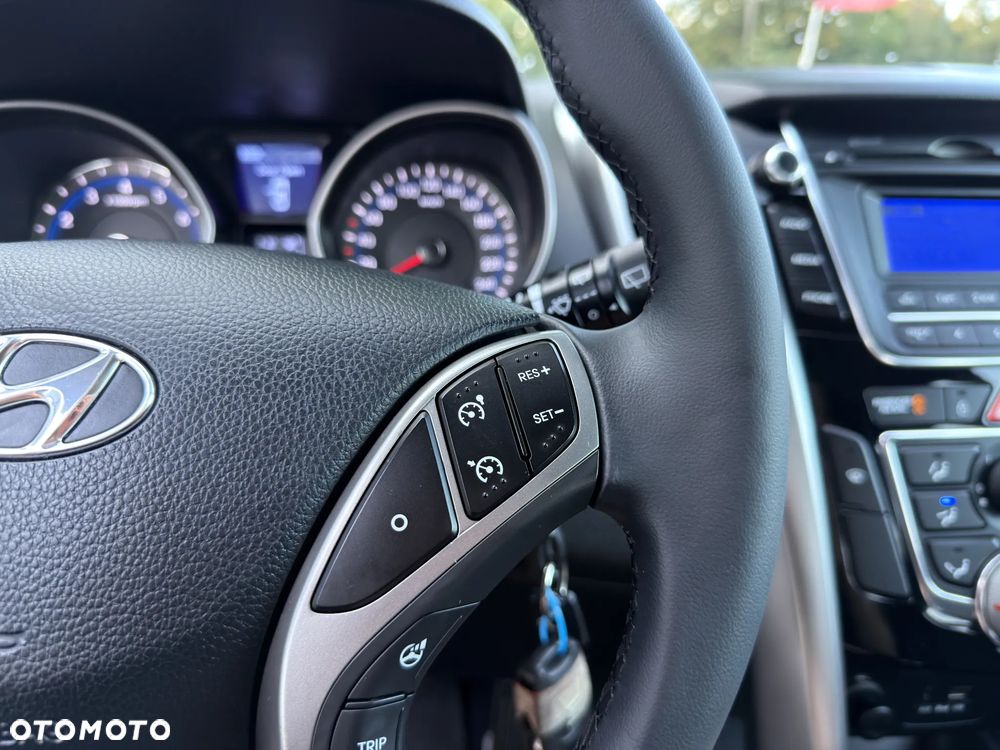 Hyundai i30 1.6 GDI Premium - 32