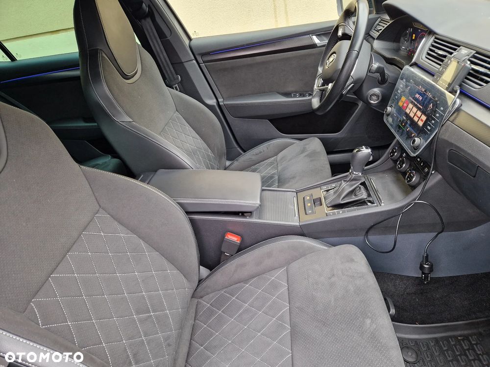 Skoda Superb 2.0 TDI SCR Sportline DSG - 21