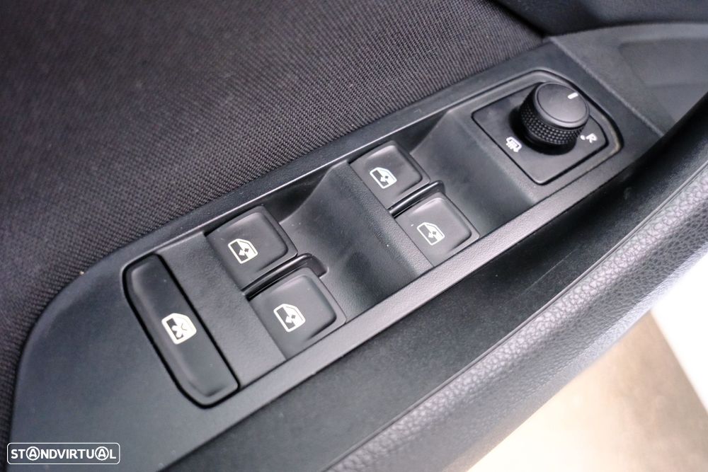 Skoda Kamiq 1.0 TSI Ambition DSG - 27