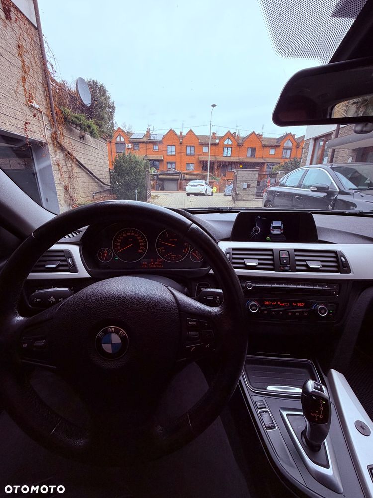 BMW Seria 3 320d Blue Performance - 15