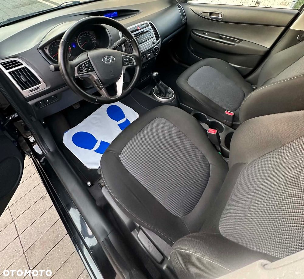 Hyundai i20 1.25 Wersja Jubileuszowa - 14