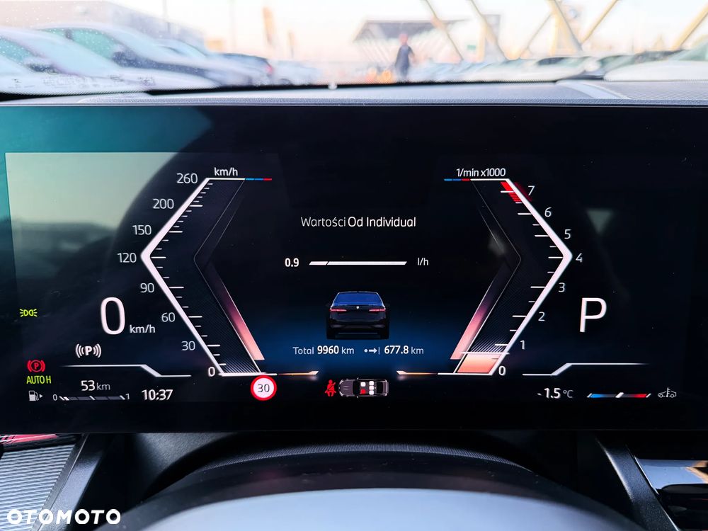 BMW Seria 5 520i - 32