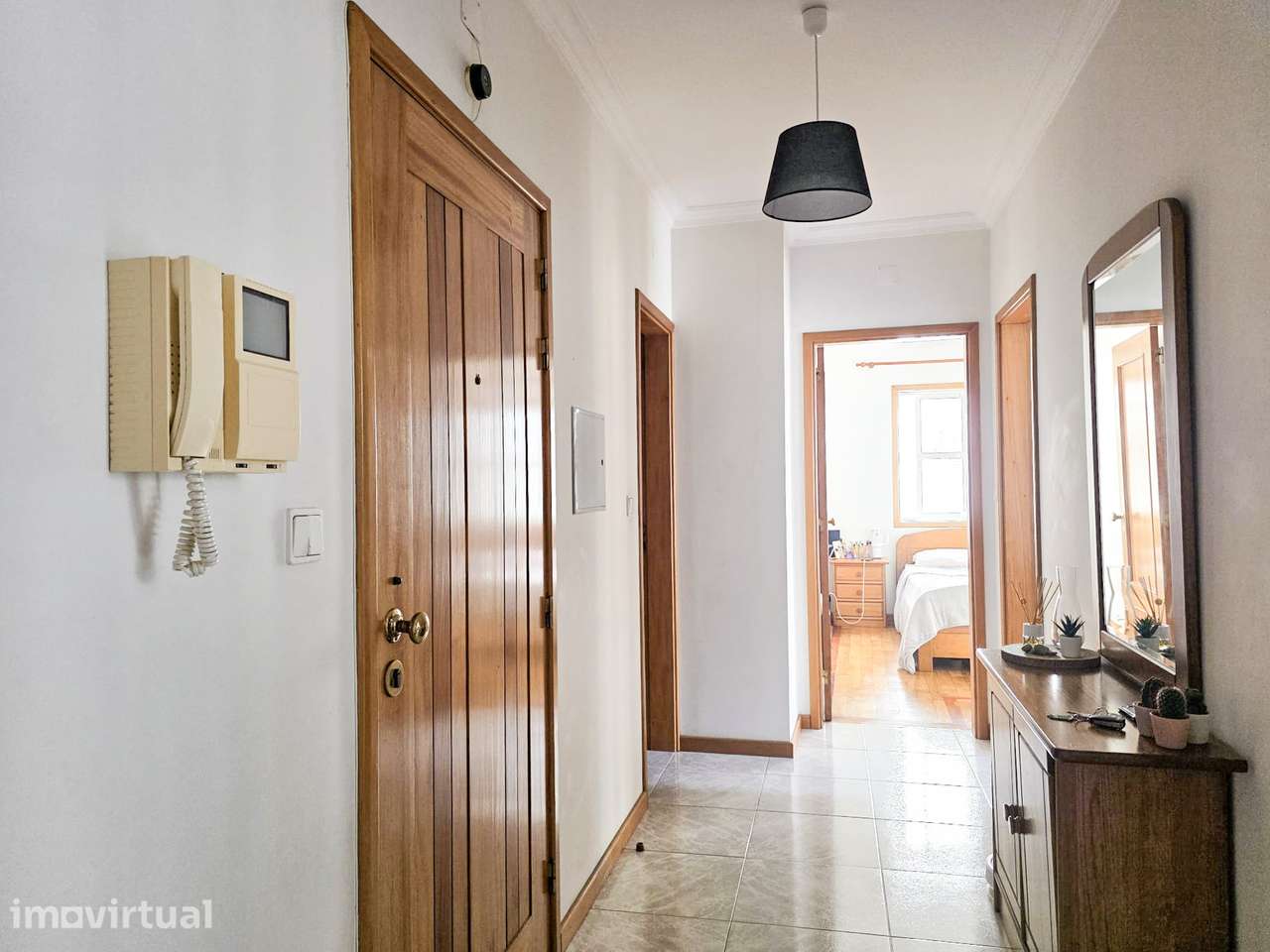 Apartamento T2 com Varanda e Garagem, Chafé - Grande imagem: 3/12