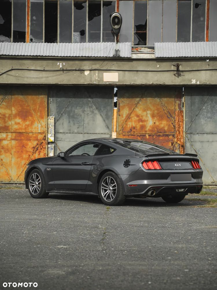 Ford Mustang 5.0 V8 GT - 4