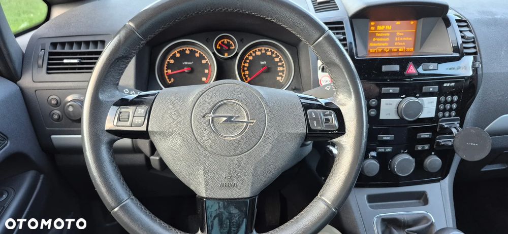 Opel Zafira - 17