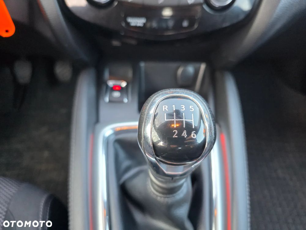 Nissan Qashqai 1.2 DIG-T N-Vision - 12