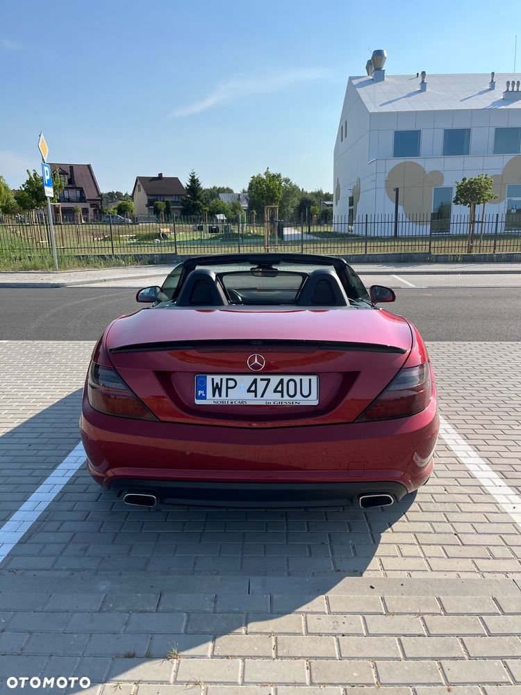 Mercedes-Benz SLK 200 CGI - 13