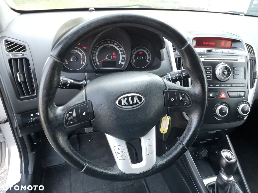 Kia Ceed 1.6 CVVT Dream-Team Edition - 23
