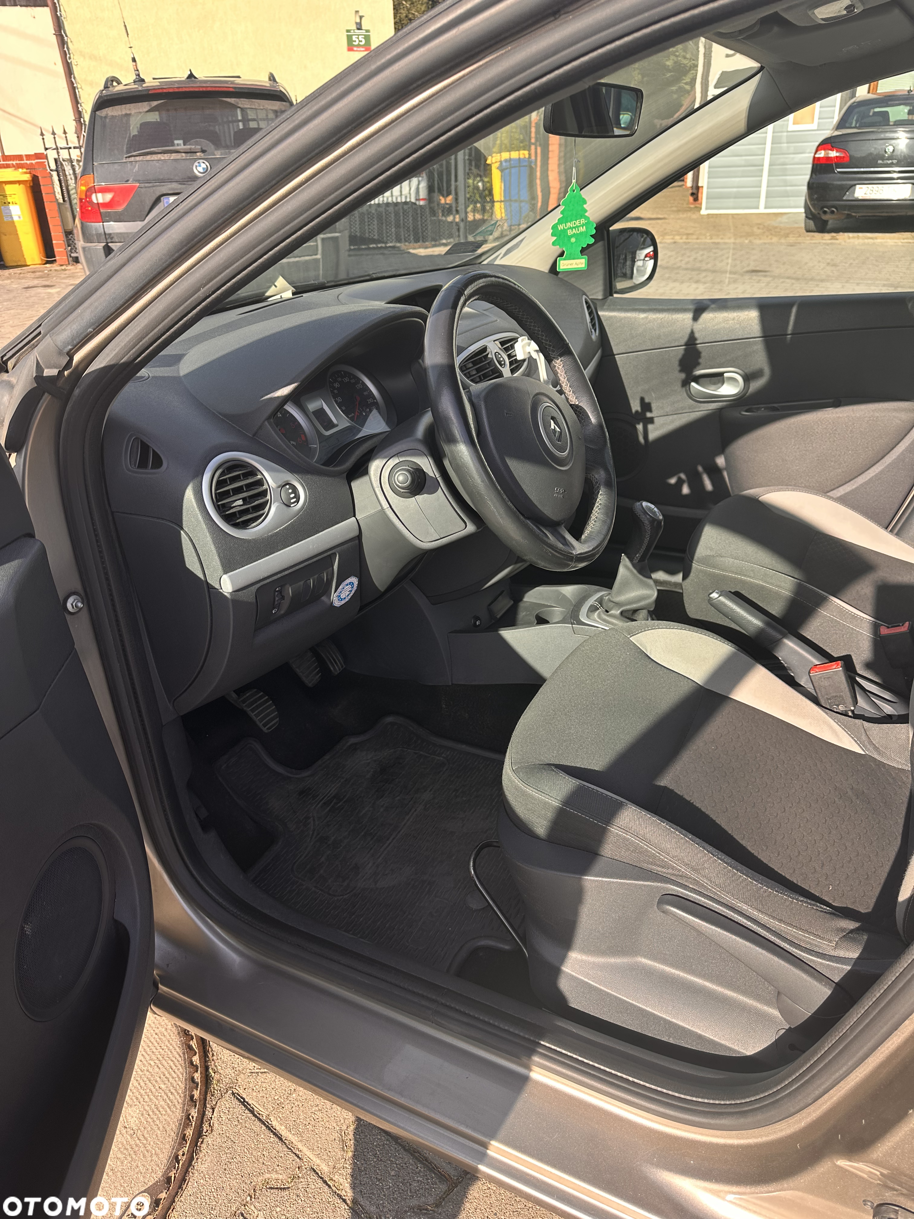 Renault Clio - 7