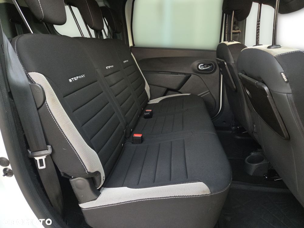 Dacia Lodgy 1.5 Blue dCi Stepway S&S EU6d - 11