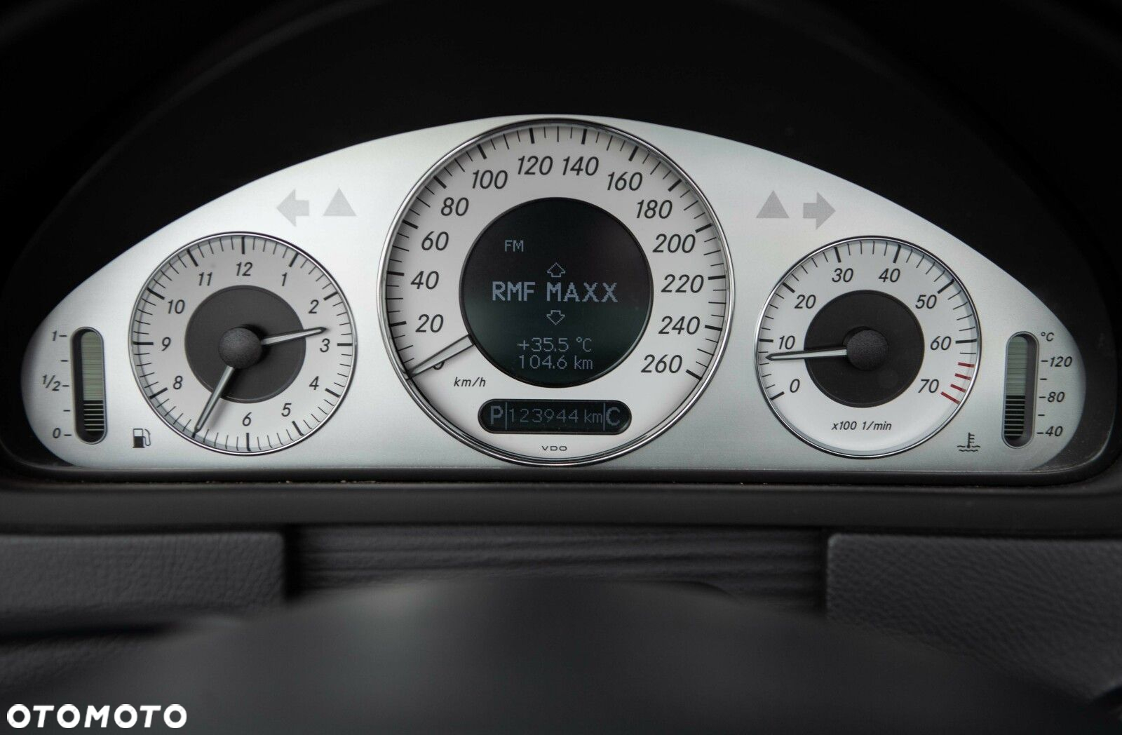 Mercedes-Benz CLK - 39