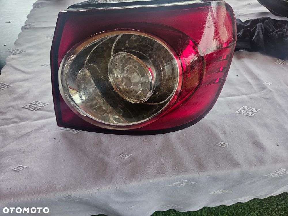 Tylna prawa lampa Europa VW Golf V plus