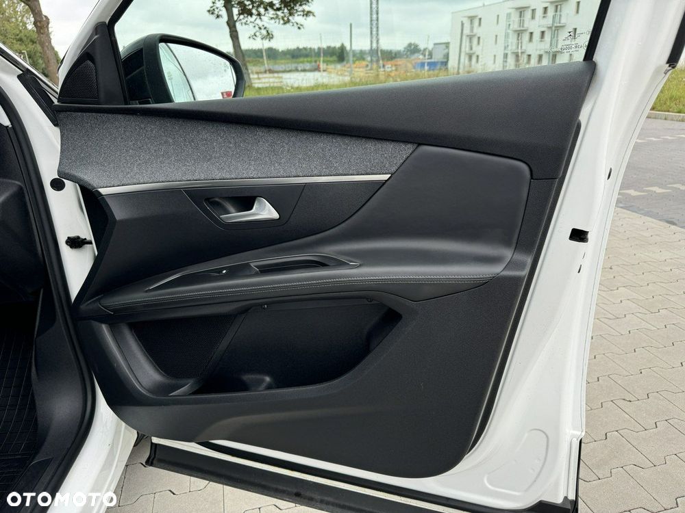 Peugeot 3008 PureTech 130 Stop & Start GPF EAT8 Allure Pack - 34