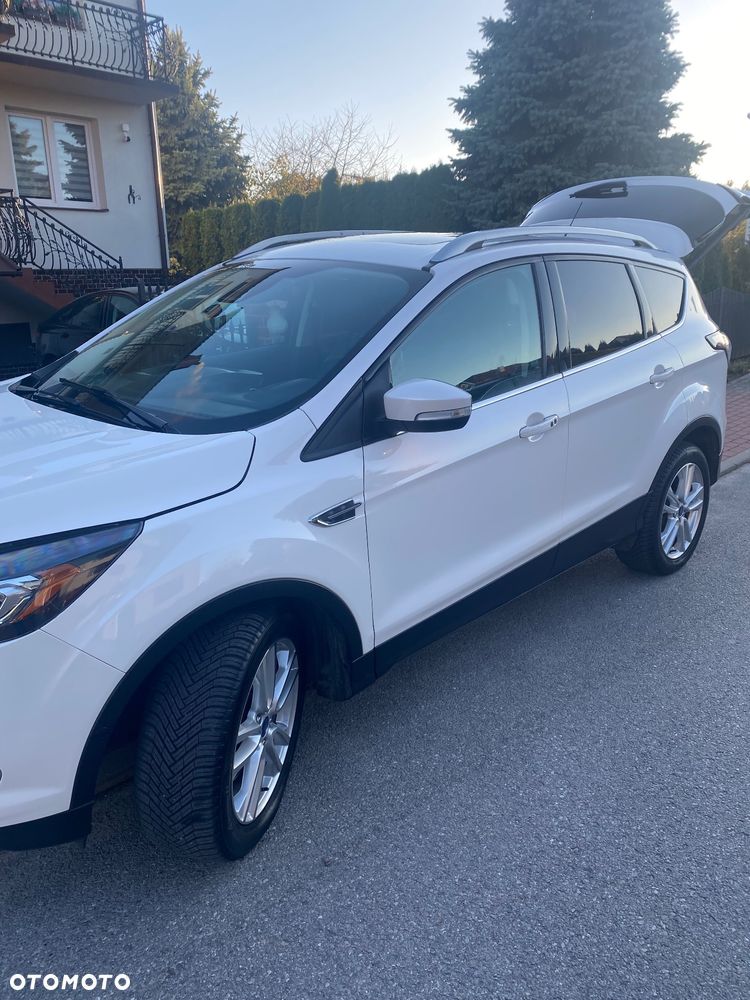 Ford Escape 2.0 EcoBoost AWD Titanium - 12