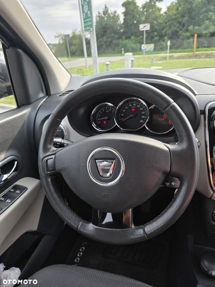 Dacia Lodgy 1.2 TCe Laureate - 24