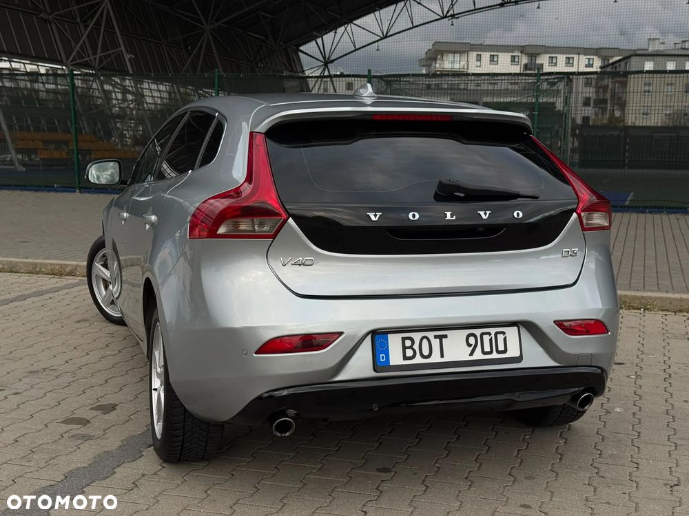 Volvo V40 D3 Summum - 11