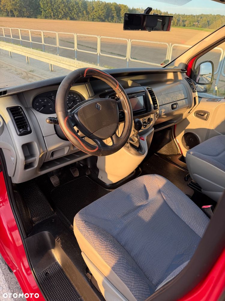 Renault Trafic - 16