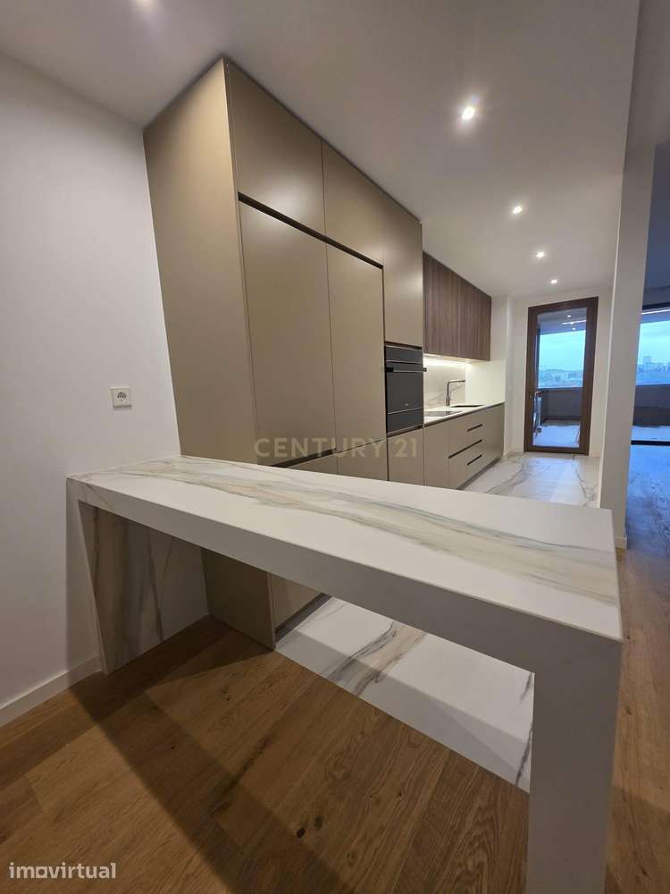 Apartamento T2 à venda na Rua José Falcão - Douro Nobilis I - Grande imagem: 3/31