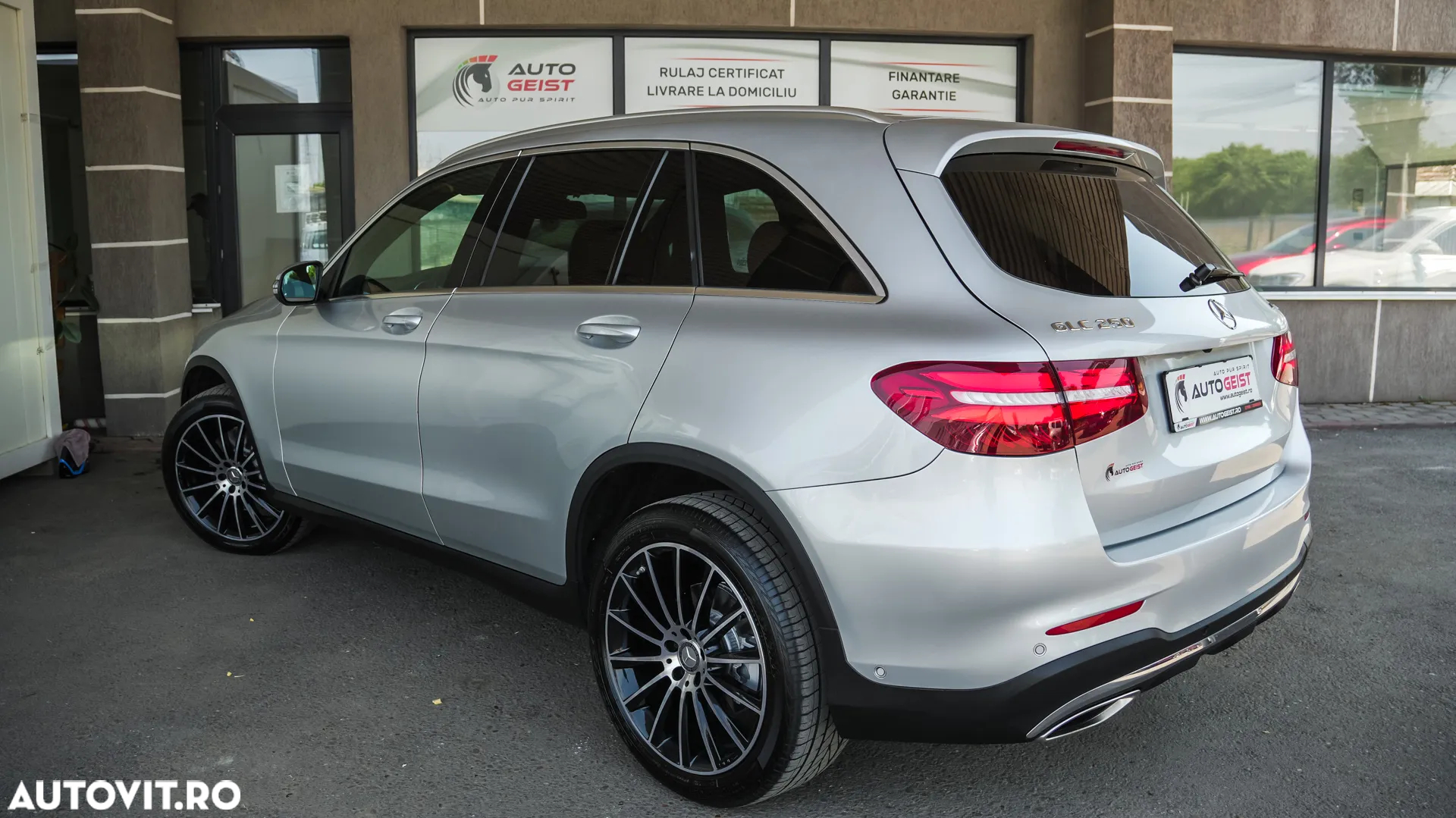 Mercedes-Benz GLC - 31