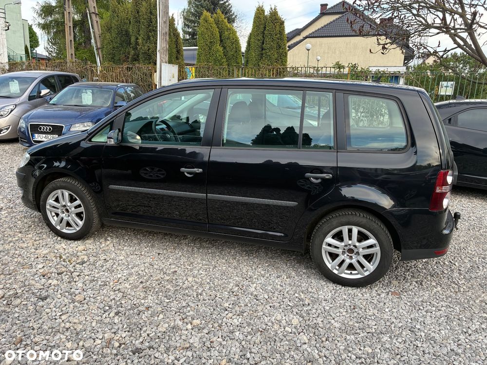 Volkswagen Touran 1.6 - 4