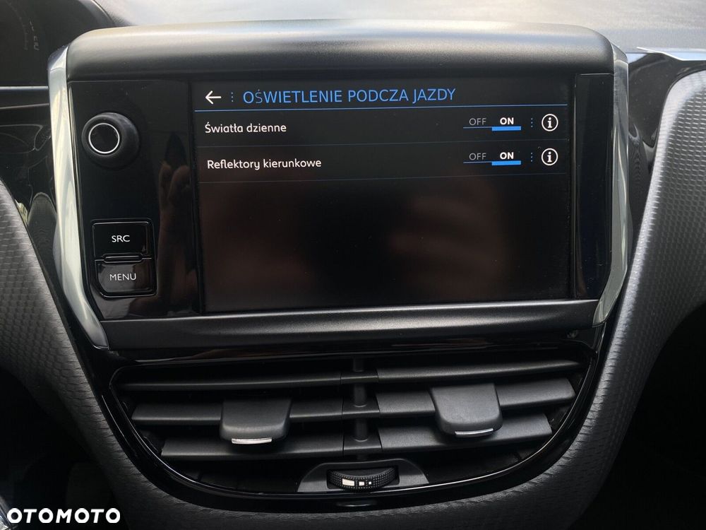 Peugeot 2008 1.2 Pure Tech GPF Allure S&S - 23