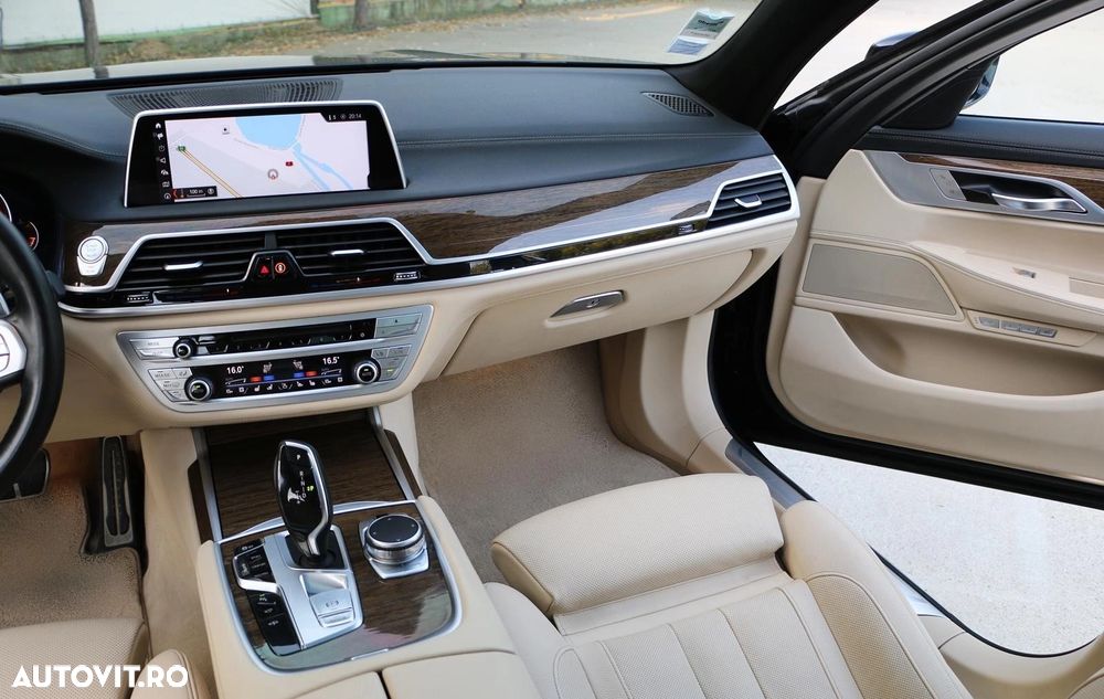 BMW Seria 7 - 12