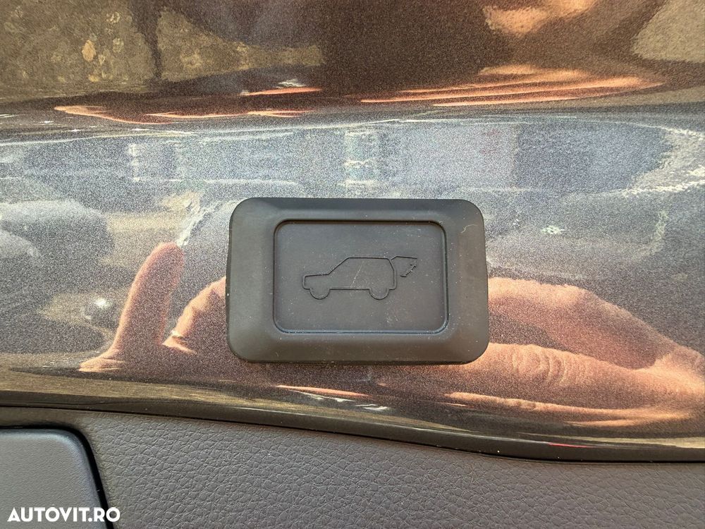 Toyota RAV4 2.5 VVT-iE 4x4 Luxury - 26