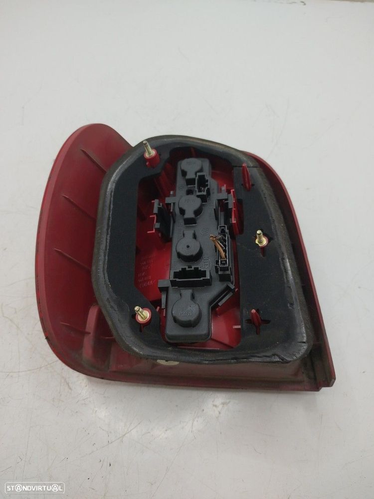 Farolim Stop Dto Volkswagen Polo (6N2) - 4