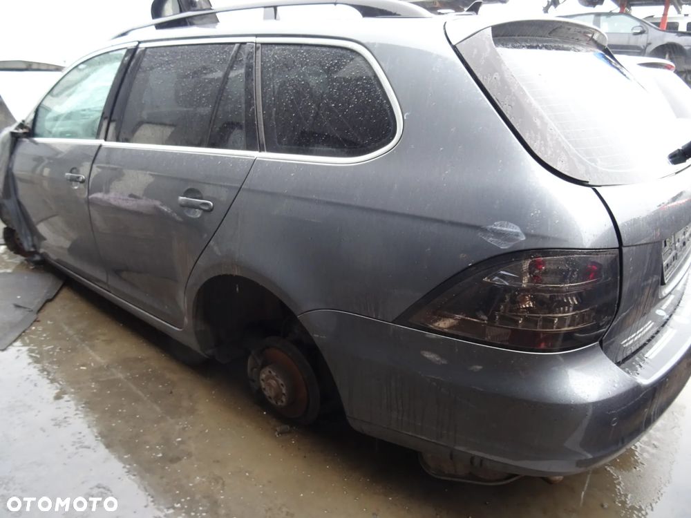 Volkswagen Golf 6 benzyna 1.4 CAX lakier(LD7X) na części drzwi zderzak klapa fotel - 2