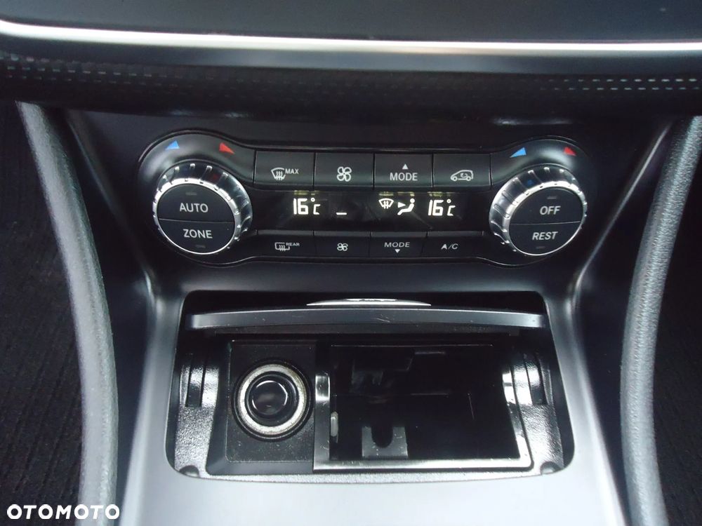 Mercedes-Benz Klasa A 200 AMG Line - 14