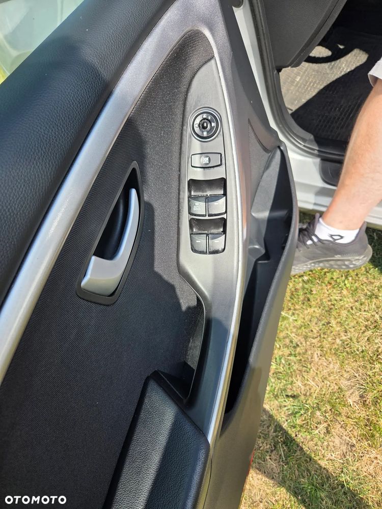 Hyundai i30 blue Kombi 1.4 Trend - 3