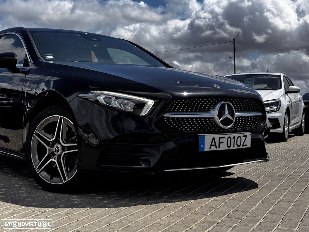 Mercedes-Benz A 250 e AMG Line - 2