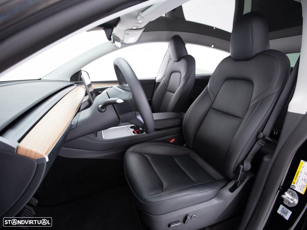 Tesla Model Y Long Range Dual Motor AWD - 10